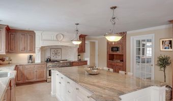 5 Pembroke Way, Bedford, NH 03110