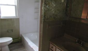 164 Cleveland Ave 2nd, Bridgeport, CT 06606