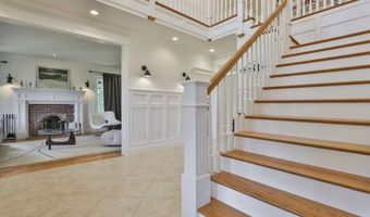 108 Oak Trl, Bolton, MA 01740