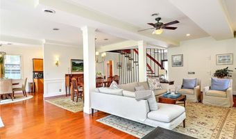 12 Howe St, Bristol, RI 02809