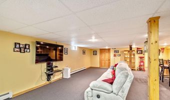 216 Wood Ln, Alburgh, VT 05440