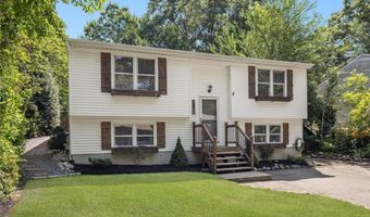 29 Pepper Bush Trl, Narragansett, RI 02874