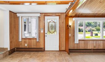 67 Vancouver Ave, Warwick, RI 02886