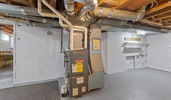 710 Washington St, Algoma, WI 54201