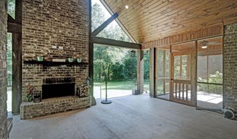2072 Quail Hill Rd, Brandon, MS 39042