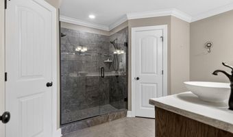 608 Surrey Ln, Benton, AR 72015