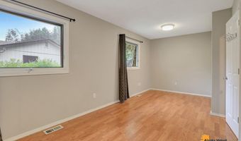 3621 Cloudberry Cir, Anchorage, AK 99507
