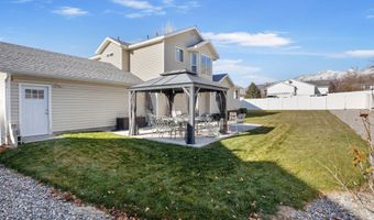 9976 N OAK Rd W, Cedar Hills, UT 84062