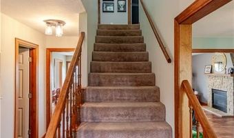 1502 Brookdale Dr, Atchison, KS 66002