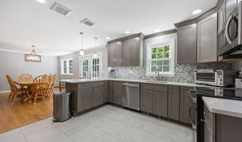 79 Strawberry Hill Rd, Bristol, CT 06010