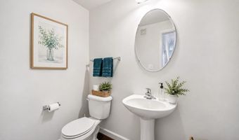 5722 CALLCOTT Way B, Alexandria, VA 22312