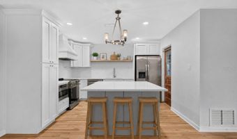 3430 N WESTMORELAND Dr, Orlando, FL 32804