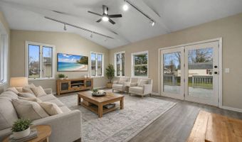 115 W HIGH St, Felton, DE 19943