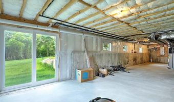 3 Big River Dr, Coventry, RI 02816