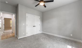 44 Cresswell Dr, Bella Vista, AR 72714