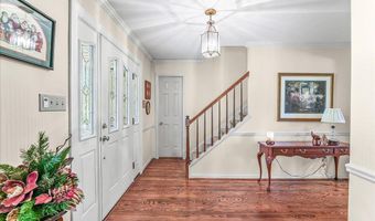 230 TREE TOP Ln, Hockessin, DE 19707
