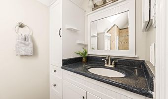 156 N BEDFORD St B, Arlington, VA 22201