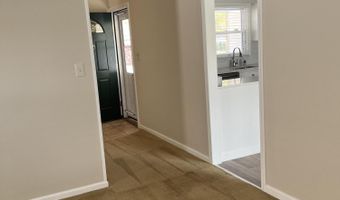 32 Idlewild Ln, Aberdeen, NJ 07747