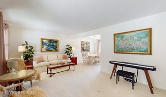 3026 N Stratford Rd, Arlington Heights, IL 60004