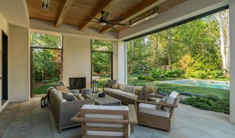 7101 LONGWOOD Dr, Bethesda, MD 20817