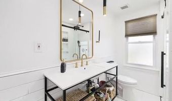 10 Long St, Johnston, RI 02919