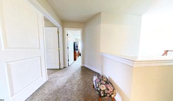 203 Cynwyd Dr, Absecon, NJ 08201
