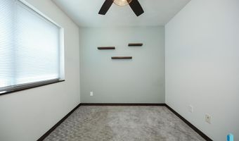 2714 E Sunburst Dr, Brandon, SD 57005