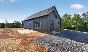 9041 Stonewall Rd, Appomattox, VA 24522