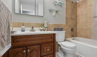 210 Deerfield Ln, Aberdeen, NJ 07747