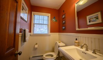 3 Old Dodgingtown Rd, Bethel, CT 06801