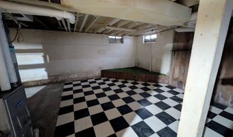 902 W 10th St, Atlantic, IA 50022