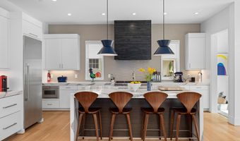 5624 SHERIER Pl NW, Washington, DC 20016