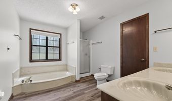 925 Valley Dr, Attalla, AL 35954