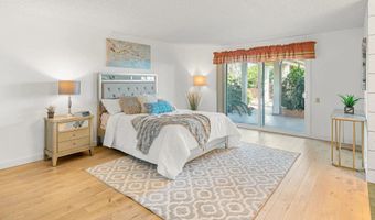 7945 Shadow Hill Dr, La Mesa, CA 91941
