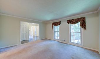835 Lakeshore Dr NW, Berkeley Lake, GA 30096