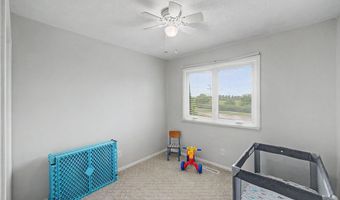302 Village Cir, Altoona, IA 50009