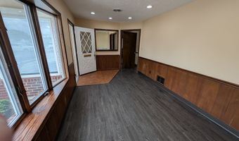 305 E 38th St, Anderson, IN 46013