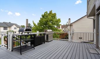 1690 Meadowside Dr, Ann Arbor, MI 48104