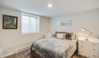 240 Bragg's Ln, Barnstable, MA 02630