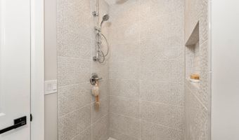 20 Duchess Ave, North Middletown, NJ 07748
