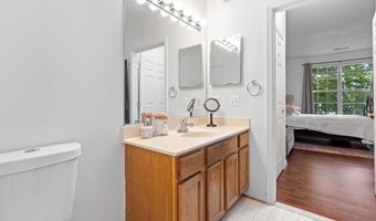 15616 EVERGLADE Ln 303, Bowie, MD 20716