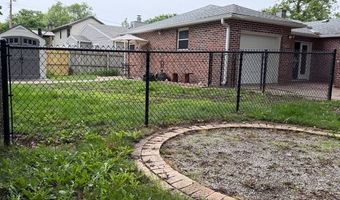 607 L St, Aurora, NE 68818