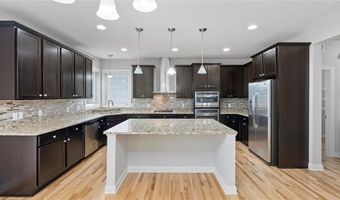 15365 Eagle Creek Way, Apple Valley, MN 55124