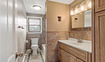 2 Huckleberry Rd, Coventry, RI 02816