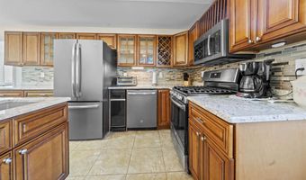 7 School St, Allenstown, NH 03275
