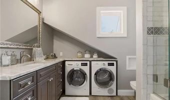 419 Broadway 5, Newport, RI 02840
