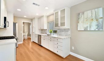 13957 Royal Melbourne Sq, San Diego, CA 92128