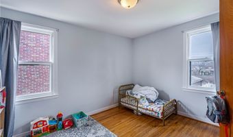 96 Hendricks Blvd, Amherst, NY 14226