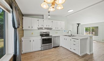 31994 Hyde St, Bruneau, ID 83604