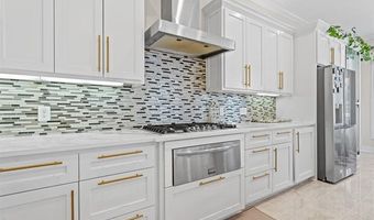 1706 Warwick Cir, Ardmore, OK 73401